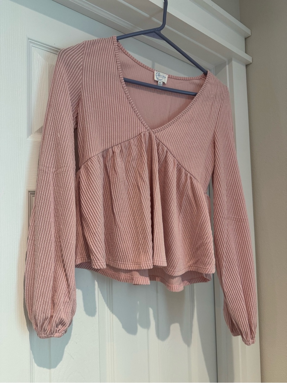 Franchesca’s Dusty Rose Ribbed V-Neck Blouse